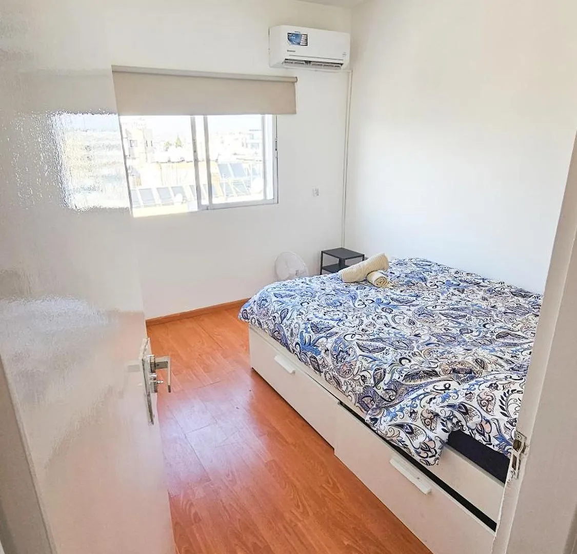 Central Rooms, 500M To Larnaca Marina