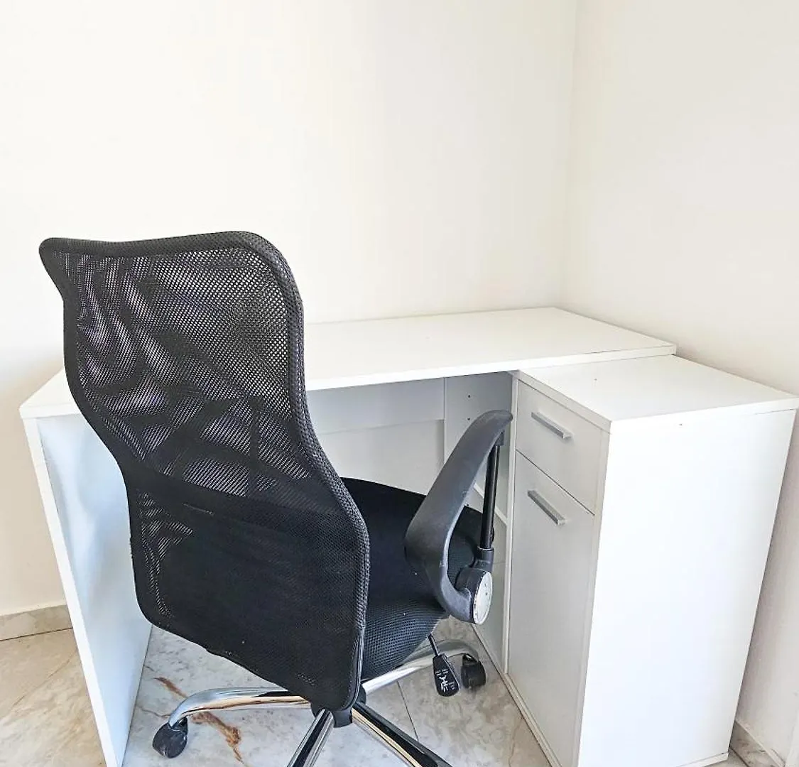Apartmán Central Rooms, 500M To Larnaca Marina Kypr